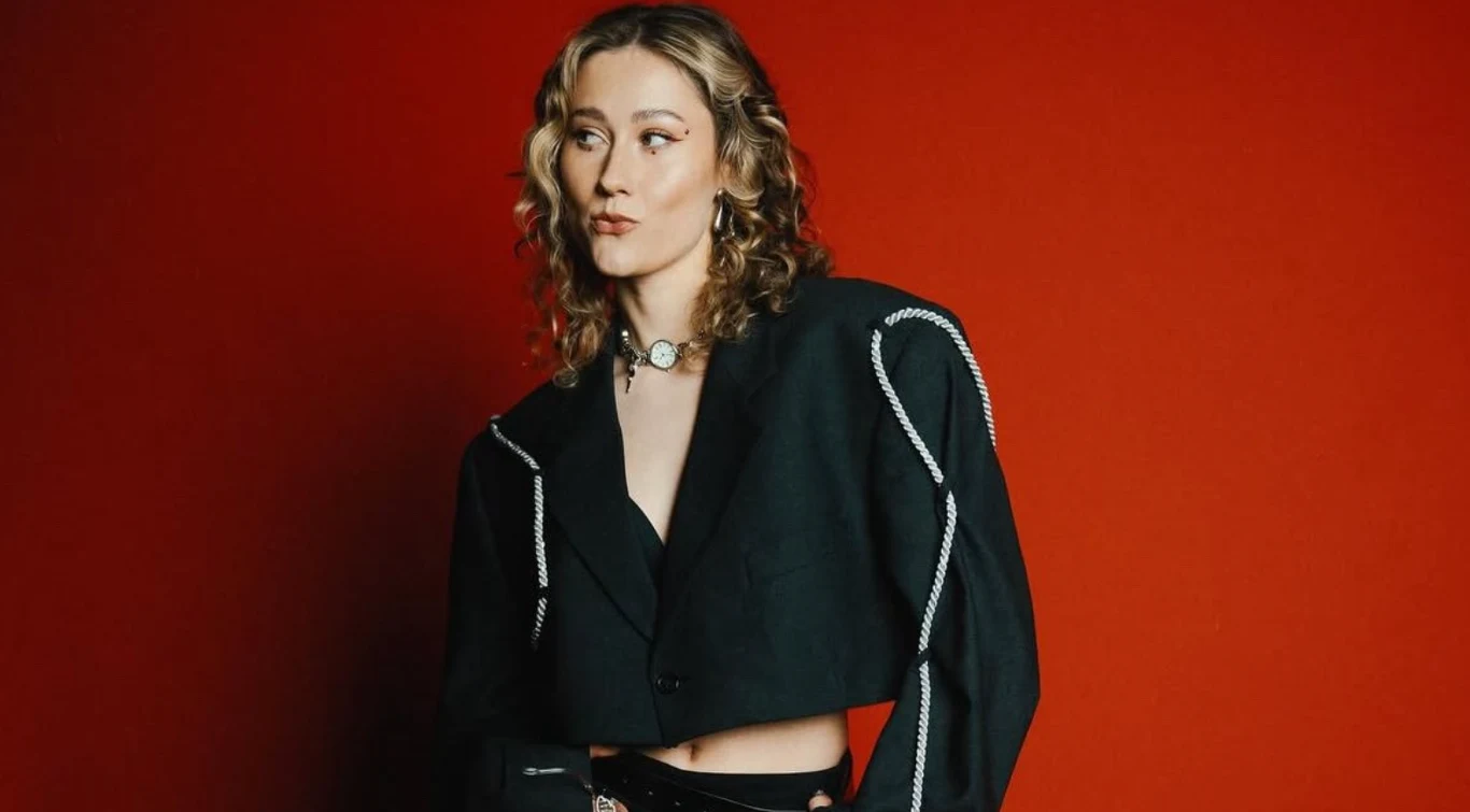 Alexa Ash article cover