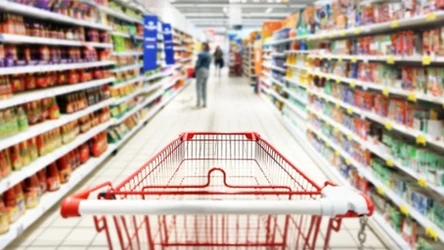 Niedziela i Poniedziałek Wielkanocny 2025. Biedronka i Lidl zamknięte, ale te sklepy będą otwarte!