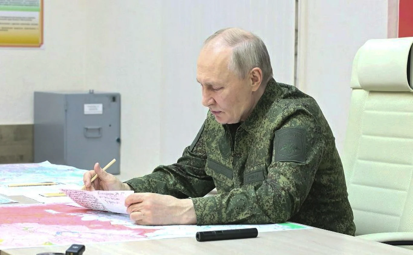 Rosyjski sąd skazał generała na siedem lat kolonii karnej. Na zdjęciu Władimir Putin Rosyjski sąd skazał generała na siedem lat kolonii karnej. Na zdjęciu Władimir Putin