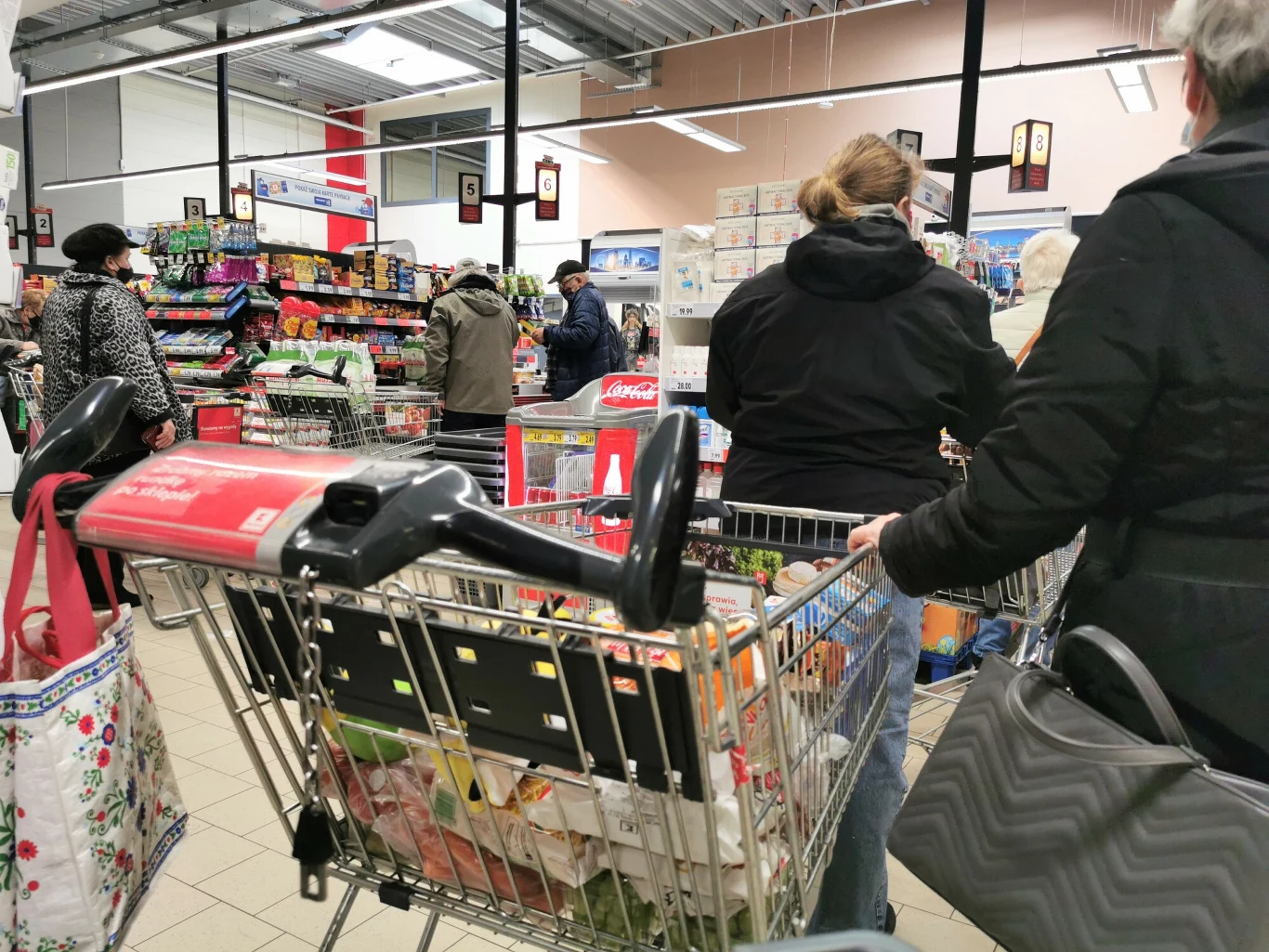 Praca w handlu w Wielką Sobotę pod lupą Państwowej Inspekcji Pracy Praca w handlu w Wielką Sobotę pod lupą Państwowej Inspekcji Pracy