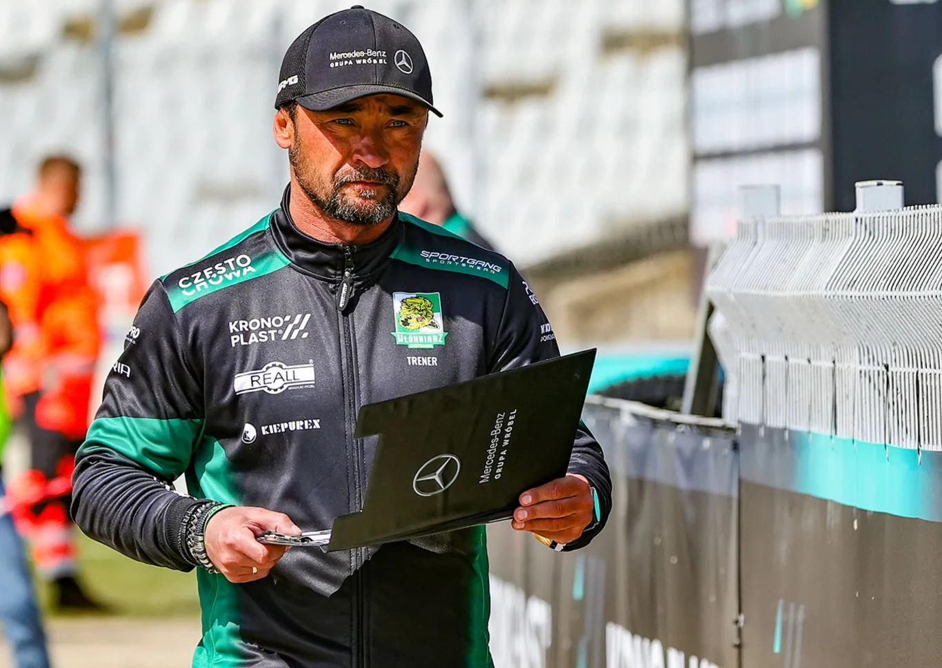 Trener Mariusz Staszewski ma o czym myśleć.