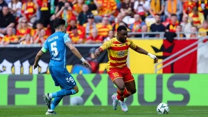 Tak kibice przywitali piłkarzy Jagiellonii. Specjalna oprawa w Białymstoku