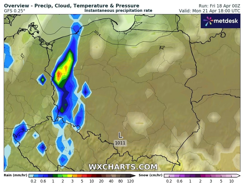 W Poniedziałek Wielkanocny wieczorem na zachodzie może spaść więcej deszczu, mogą też pojawić się burze, które nadciągną z zachodu Mapa pogodowa Polski pokazująca prognozę opadów deszczu. Intensywne opady zaznaczone kolorami od niebieskiego do czerwonego skoncentrowane są w zachodniej części kraju. W centrum i na wschodzie zanotowano niewielkie opady.