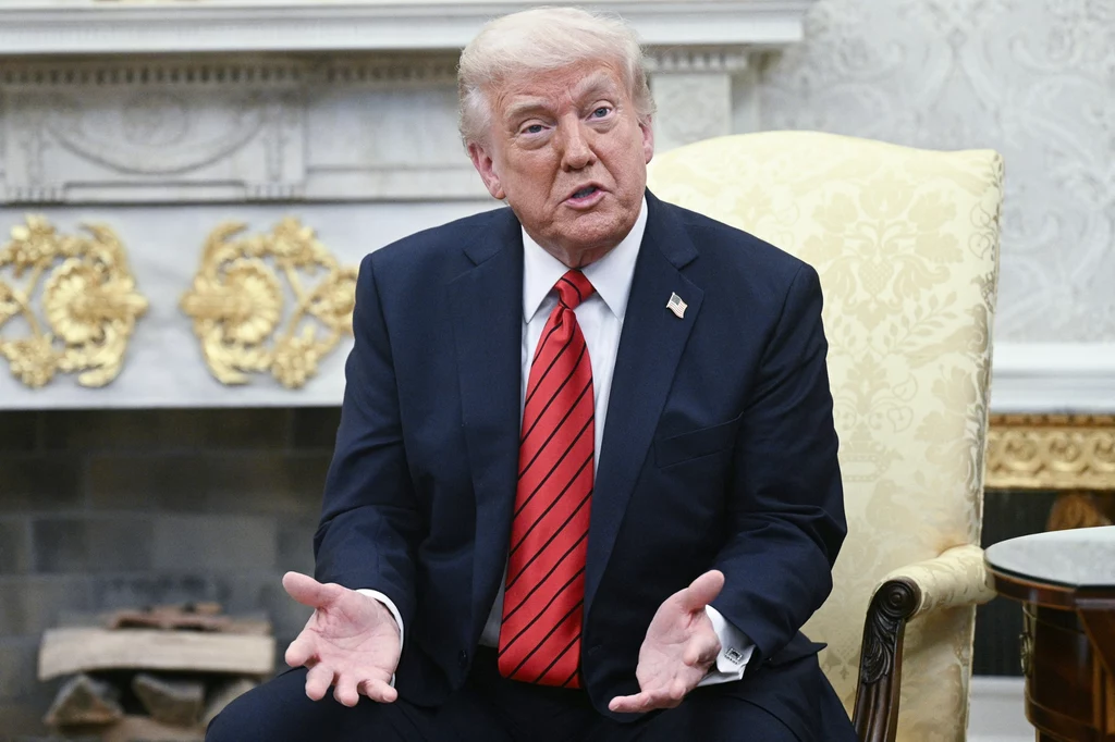 Donald Trump pobił historyczny rekord. Ma w ten sposób obchodzić przepisy Donald Trump pobił historyczny rekord. Ma w ten sposób obchodzić przepisy