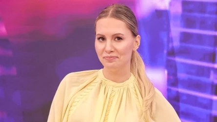 Wielkanoc u Agnieszki Hyży: haftowane serwetki w koszyczkach, żur pachnący chrzanem i pisanki barwione łupinami cebuli