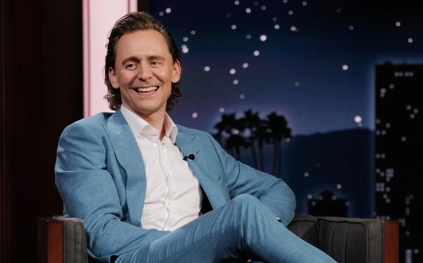 Tom Hiddleston Tom Hiddleston