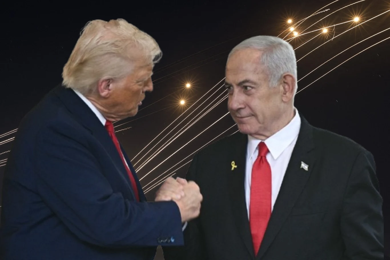 Media: Izrael rozważa atak na Iran mimo sprzeciwu USA Dwóch mężczyzn w garniturach podających sobie ręce, w tle nocne niebo z torami świetlnymi pochodzącymi prawdopodobnie od pirotechniki.