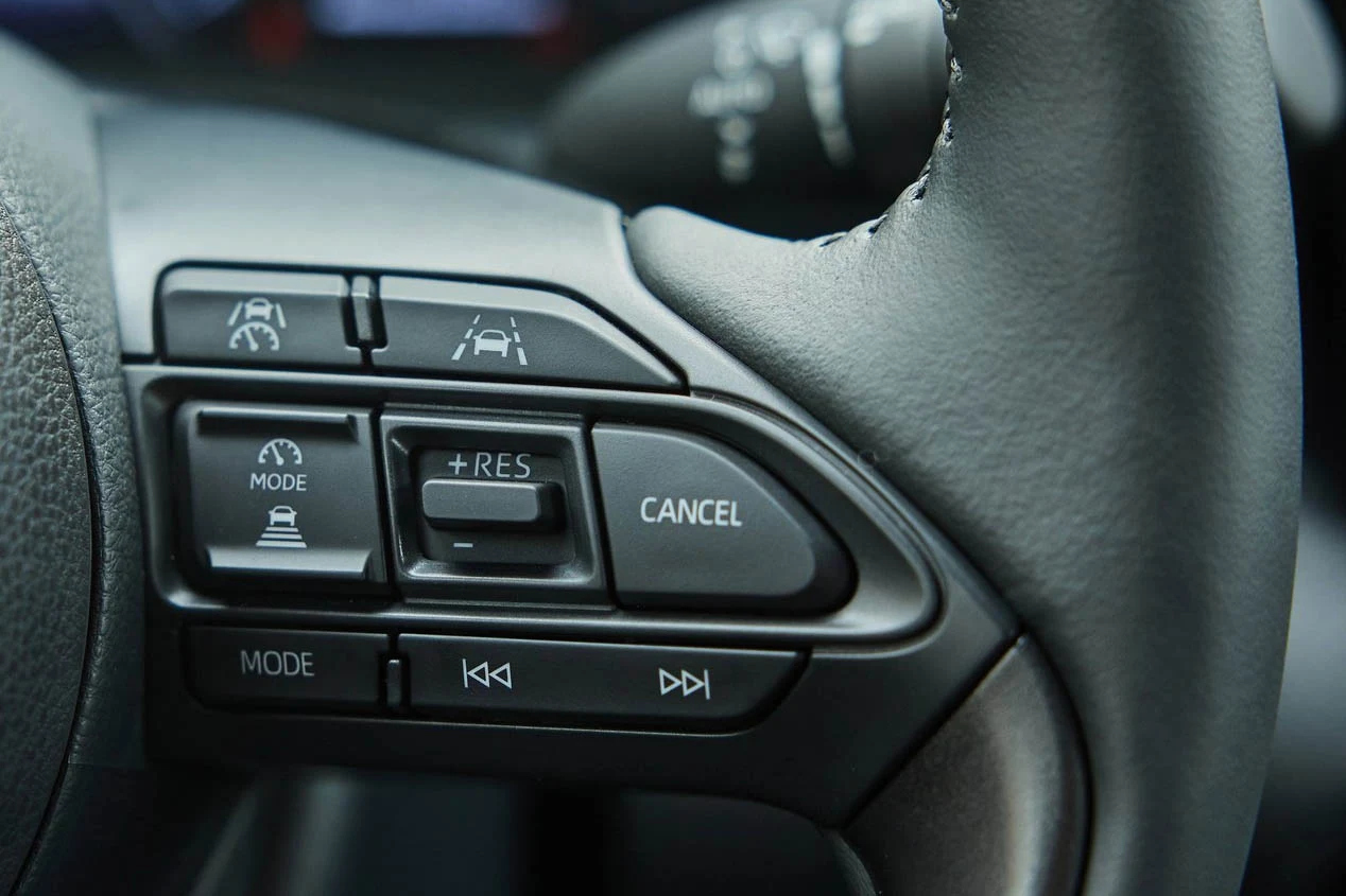 Większość kierowców korzysta tylko z tempomatu w samochodzie, zapominając o funkcji ogranicznika prędkości article cover