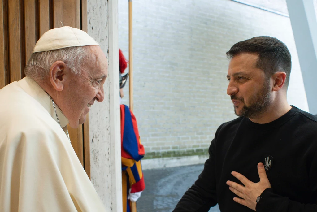 Papież Franciszek i prezydent Ukrainy Wołodymyr Zełenski Papież Franciszek i prezydent Ukrainy Wołodymyr Zełenski