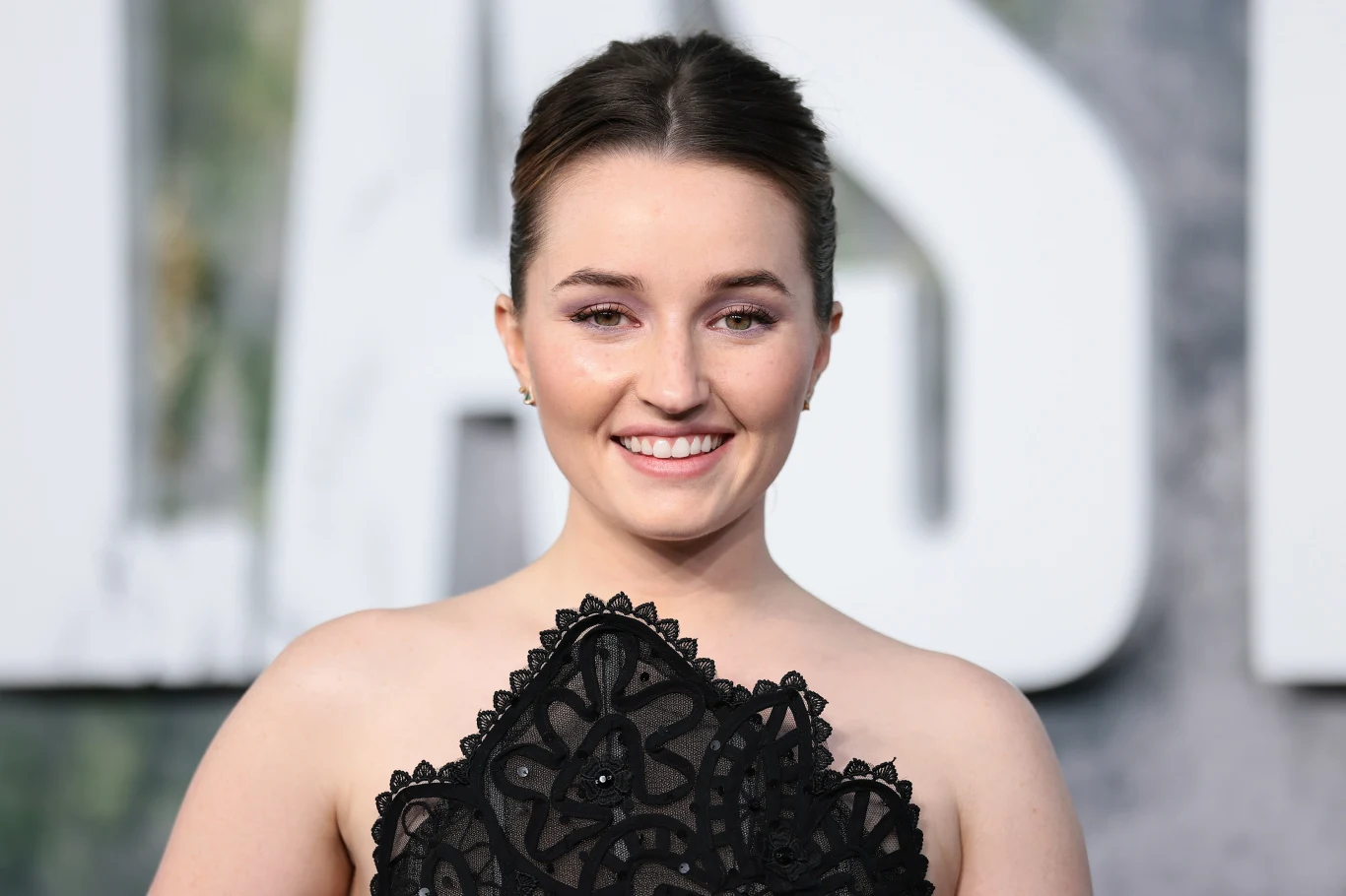 Kaitlyn Dever podczas premiery drugiego sezonu "The Last of Us"