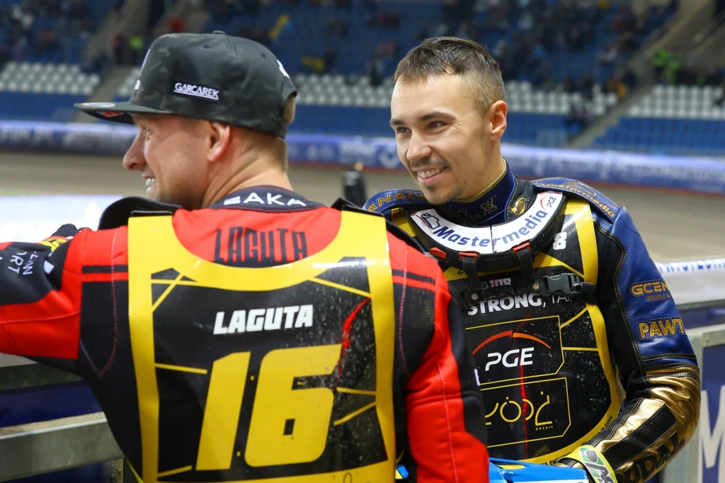 Artiom Łaguta w rozmowie z Dominikiem Kuberą Artiom Łaguta w rozmowie z Dominikiem Kuberą