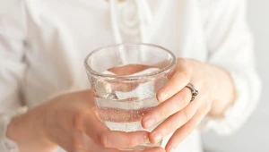 Pij na czczo wodę z tym składnikiem - jest bardzo zdrowa