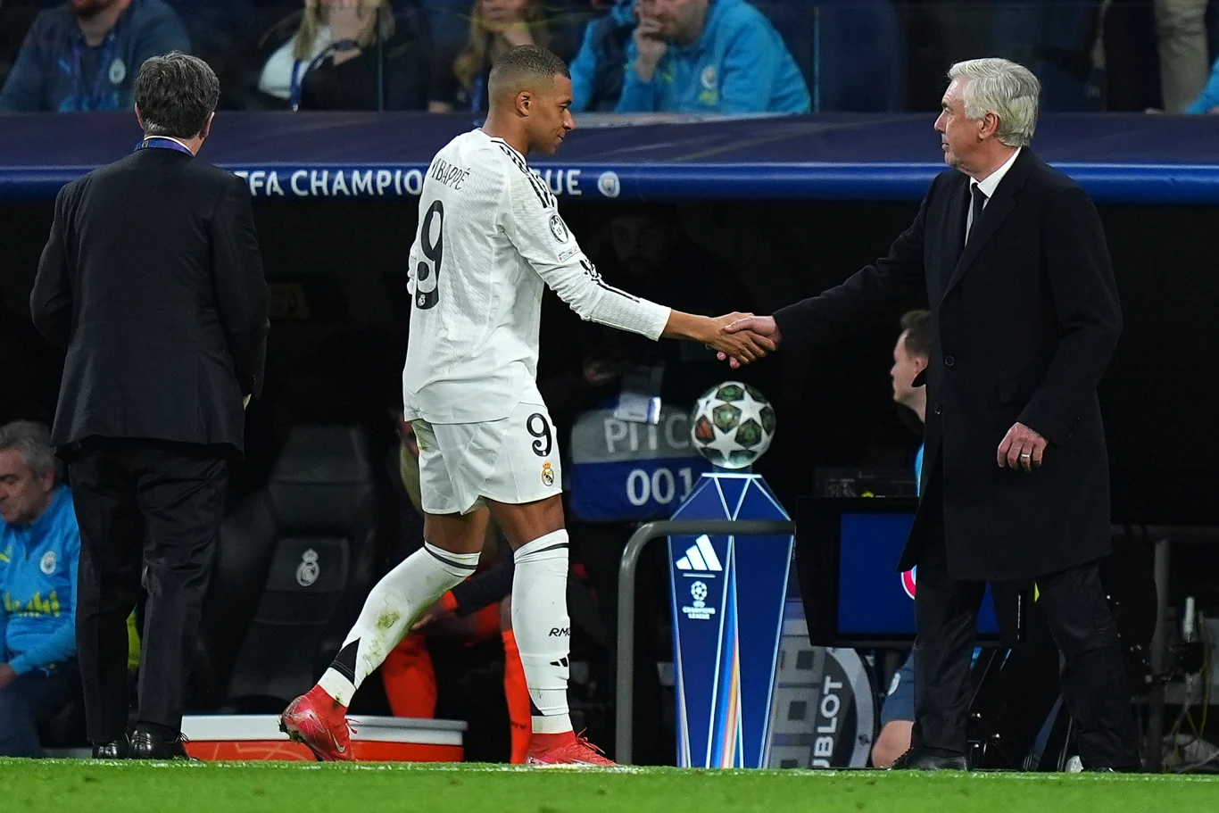 Kylian Mbappe i Carlo Ancelotti Kylian Mbappe i Carlo Ancelotti