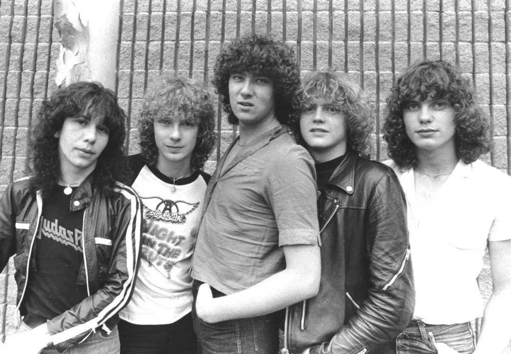 Def Leppard w Los Angeles w 1983 r. - od lewej: Pete Willis, Steve Clark, Joe Elliott, Rick Allen i Rick Savage Def Leppard w Los Angeles w 1983 r. - od lewej: Pete Willis, Steve Clark, Joe Elliott, Rick Allen i Rick Savage