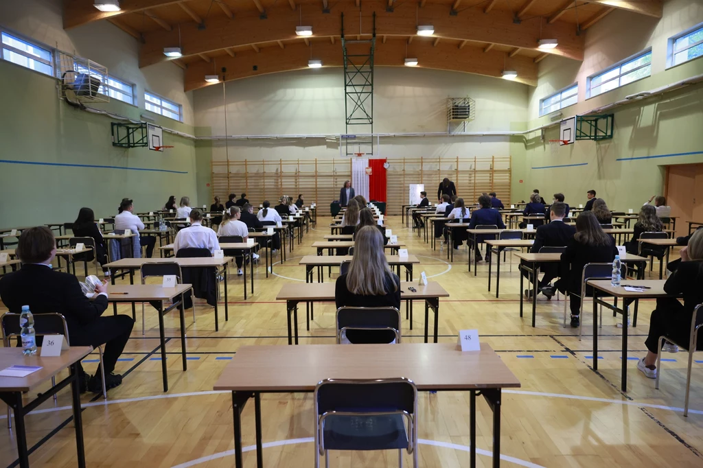 Matura 2025: Arkusze CKE i odpowiedzi Matura 2025: Arkusze CKE i odpowiedzi