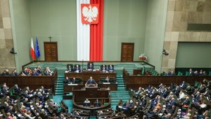 Nowe przepisy ws. e-papierosów i produktów nikotynowych. Sejm podjął decyzję