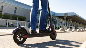 Duża zmiana dla właścicieli hulajnóg i skuterów. Zostało niewiele czasu.