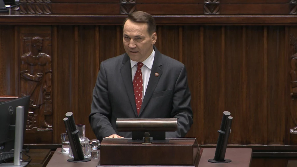 Radosław Sikorski mówił w Sejmie o wyzwaniach dla polskiej dyplomacji Radosław Sikorski mówił w Sejmie o wyzwaniach dla polskiej dyplomacji