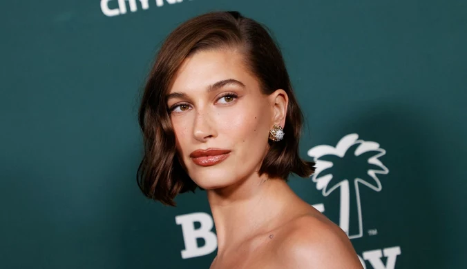 Hailey Bieber doskonale czuje trendy 