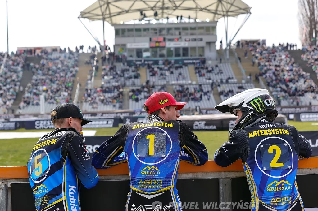 Michael Jepsen Jensen, Max Fricke i Jaimon Lidsey. Gwiazdy GKM-u Grudziądz łatwo rozszyfrowały tor Włókniarza. Michael Jepsen Jensen, Max Fricke i Jaimon Lidsey. Gwiazdy GKM-u Grudziądz łatwo rozszyfrowały tor Włókniarza.