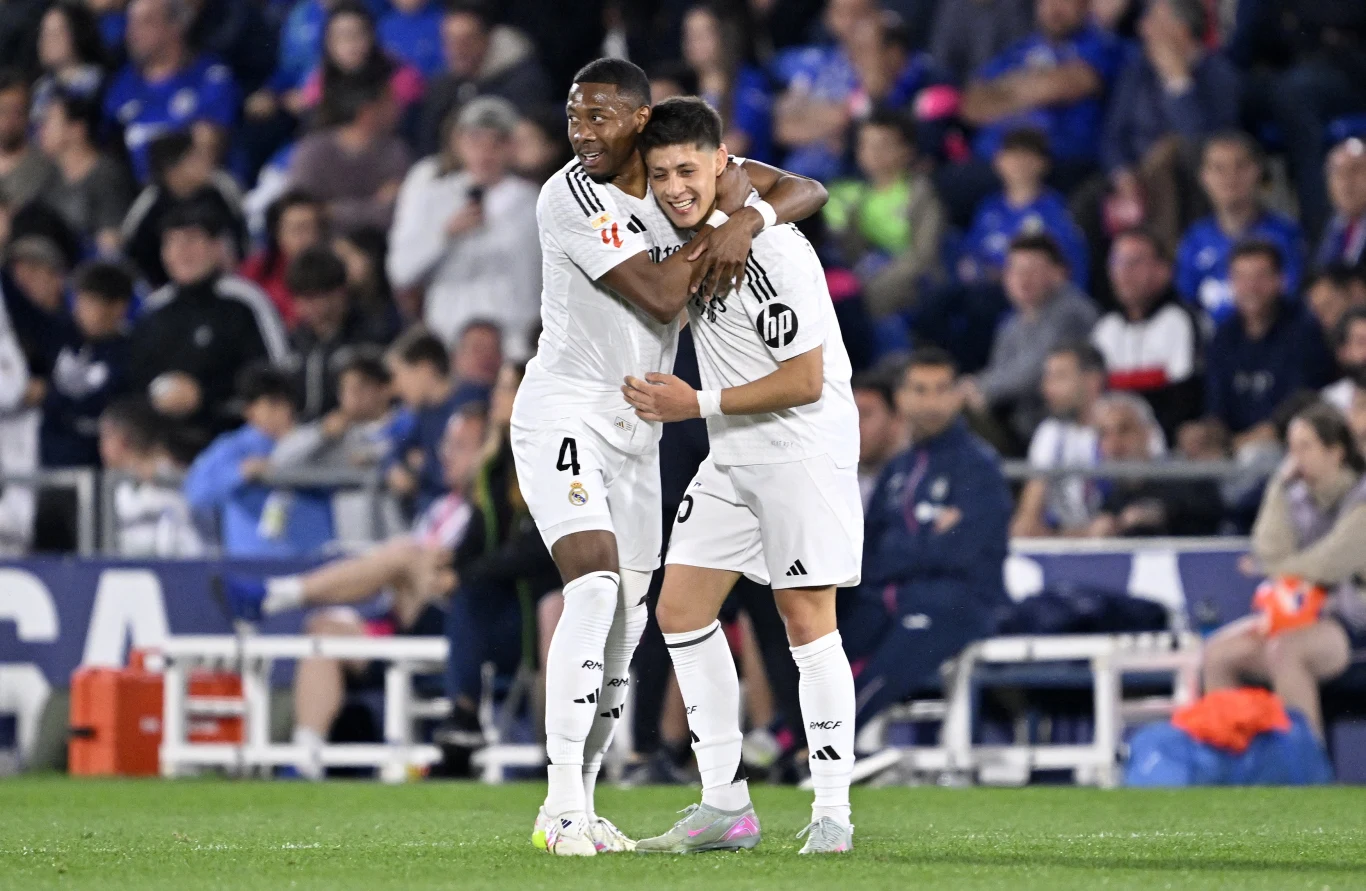 Arda Guler i David Alaba z Realu Madryt