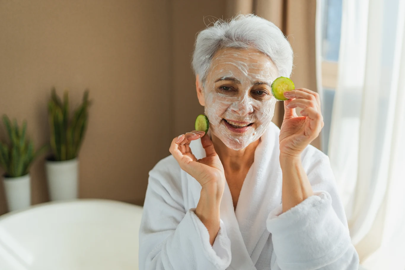 Domowa maseczka na zmarszczki. Dowiedz się, jak ją przygotować z wykorzystaniem białka jajka. 