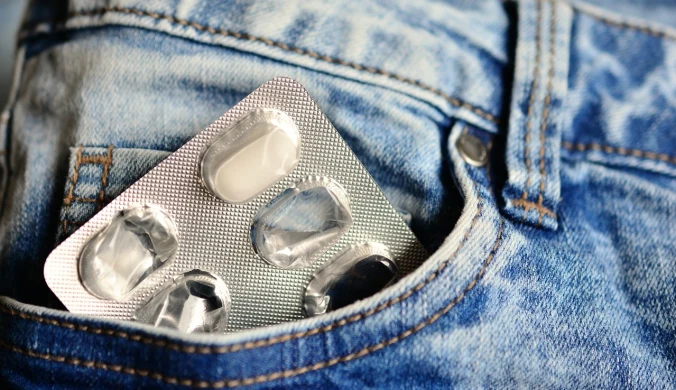 W Krakowie przyjmował lekarz podpięty do kroplówki z fentanylem. "Wykazał się"