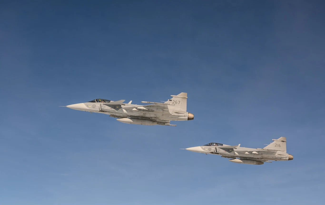 Z Malborka poderwano szwedzkie myśliwce Gripen. To była ich pierwsza operacja w ramach NATO article cover