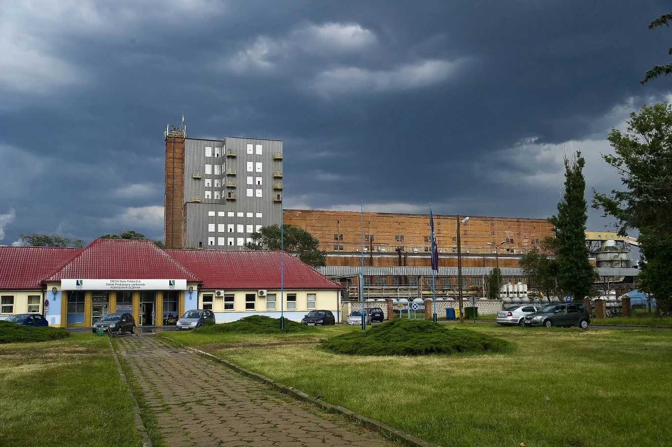 Zakład w Janikowie został pozostawiony samemu sobie? Firma: Pomoc na poziomie deklaratywnym Zakład w Janikowie został pozostawiony samemu sobie? Firma: Pomoc na poziomie deklaratywnym