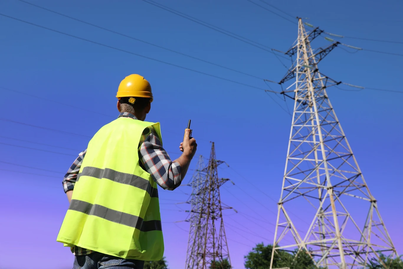 Plus MCX znajduje również zastosowanie w energetyce, gdzie natychmiastowa wymiana informacji może zapobiec awariom Plus MCX znajduje również zastosowanie w energetyce, gdzie natychmiastowa wymiana informacji może zapobiec awariom