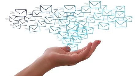 Jaki ślad węglowy ma e-mail i dlaczego warto kasować stare wiadomości?