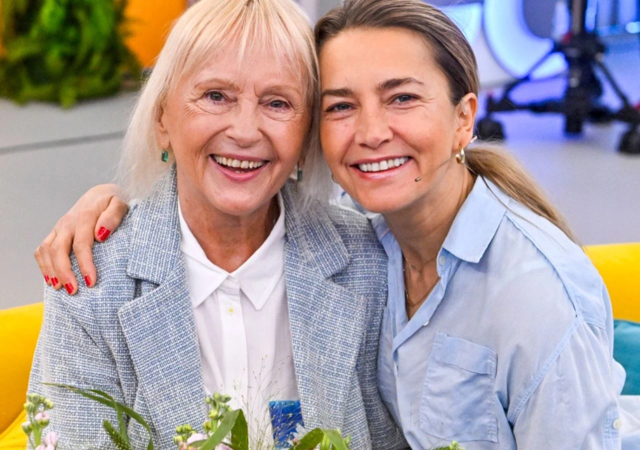 Dorota Pomykała i Kamilla Baar w "halo tu polsat" Dorota Pomykała i Kamilla Baar w "halo tu polsat"