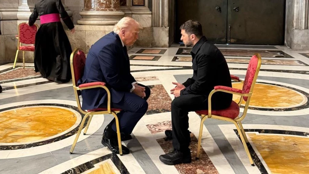 Donald Trump rozmawiał z Wołodymyrem Zełęnskim w Watykanie Donald Trump rozmawiał z Wołodymyrem Zełęnskim w Watykanie