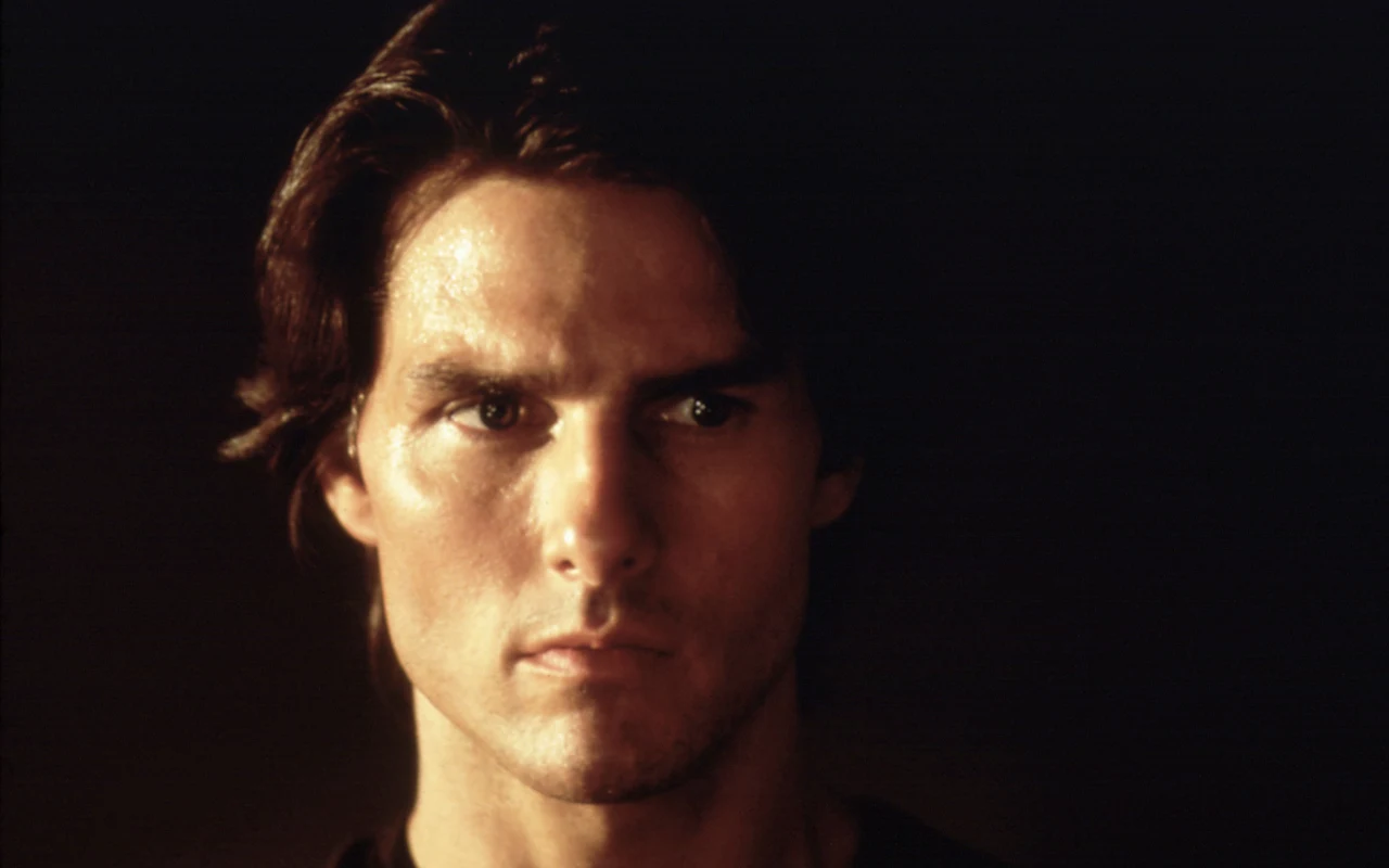 Tom Cruise w filmie "Mission: Impossible 2"
