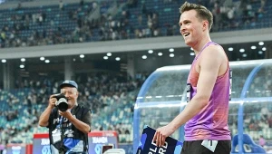 Karsten Warholm tuż po swoim rekordowym biegu w Xiamen
