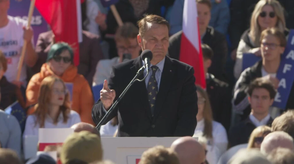 Radosław Sikorski na wiecu kandydata KO w Poznaniu Radosław Sikorski na wiecu kandydata KO w Poznaniu