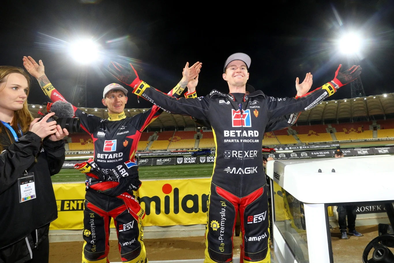 Maciej Janowski, Brady Kurtz