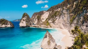 Oszczędźcie Bali, niech trochę odetchnie. Indonezja składa się z ponad siedemnastu tysięcy wysp (sic!) - pisze Ludwik Sobolewski. 