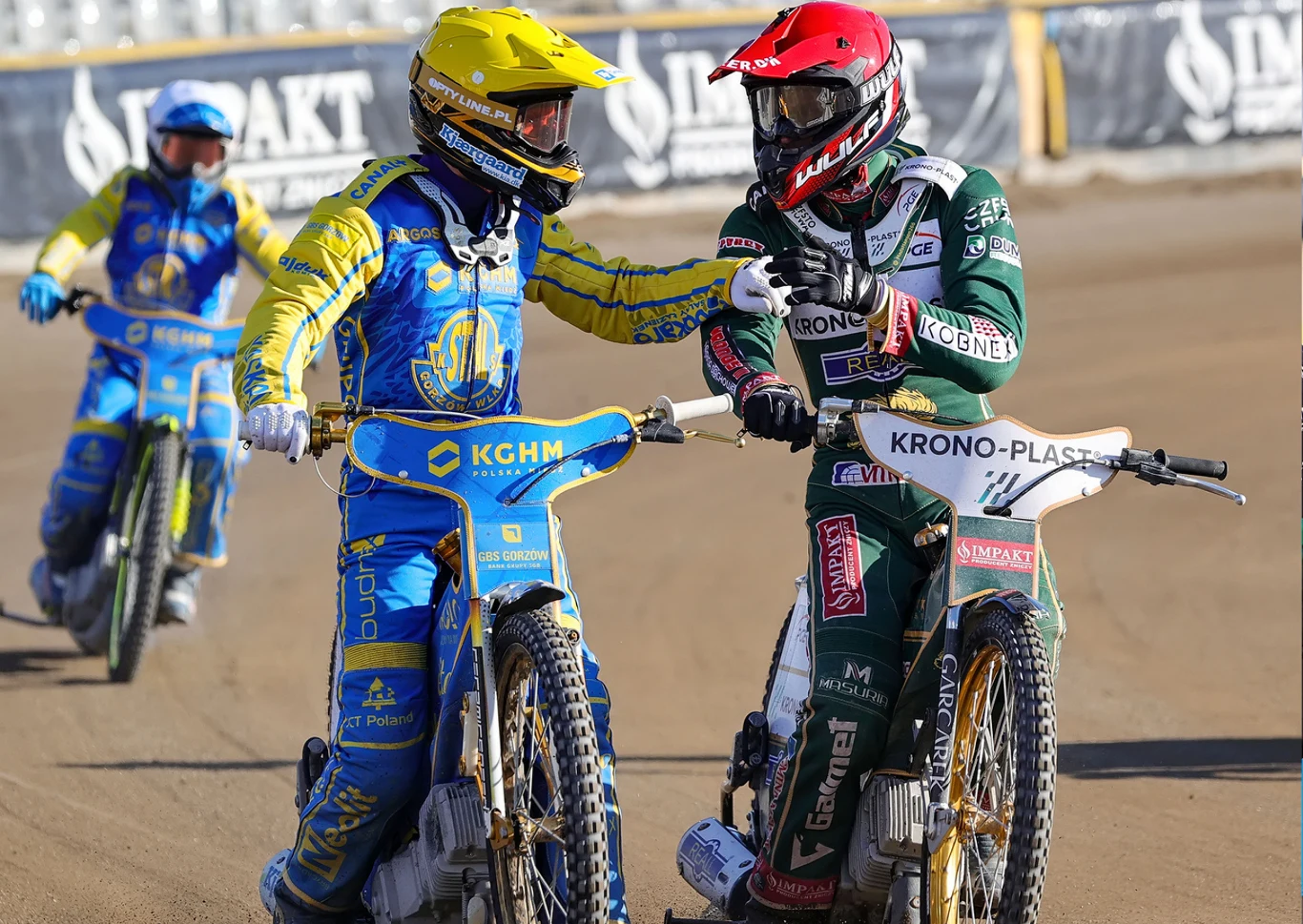 Mads Hansen i Anders Thomsen dziękują sobie za walkę.