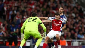 Anglicy ocenili Kiwiora za mecz z PSG. Nie podobało im się szczególnie jedno