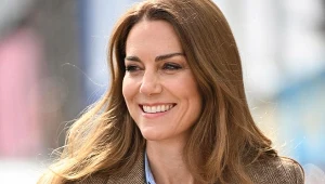 Tak księżna Kate dla o włosy. Zamiast kosmetyków za tysiące, stosuje ten produkt z apteki