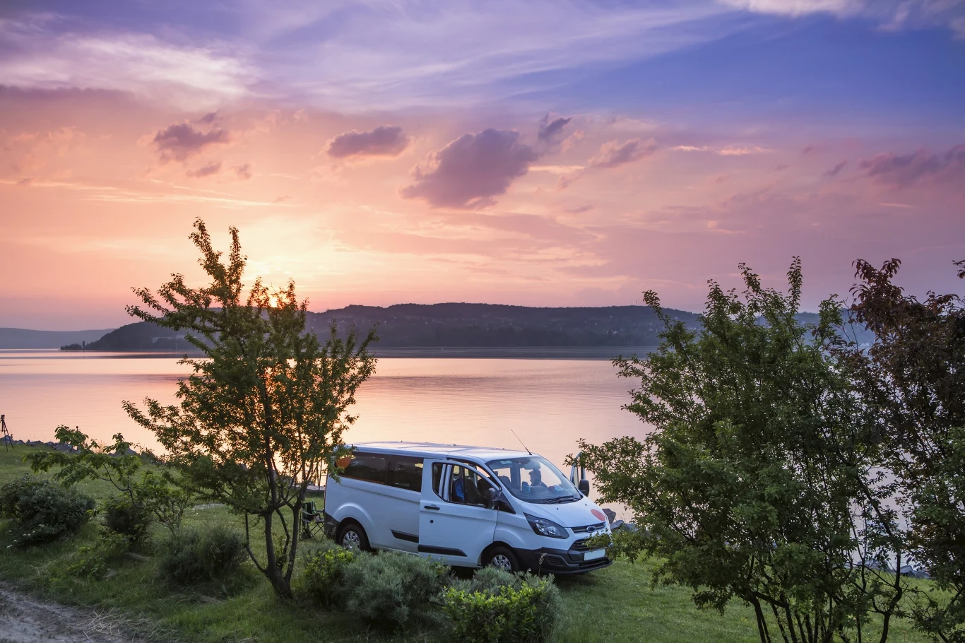 Balaton to dobry cel wyjazdu na majówkę czy też czerwcówkę. Jakie atrakcje oferuje to węgierskie jezioro? 