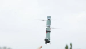Waży 1 kg i wygląda jak termos, ale to zaawansowany dron bojowy