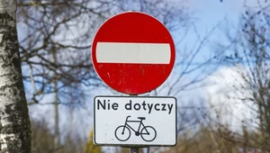 Tabliczka T-22 dotyczy rowerów - czy trójkołowych również?