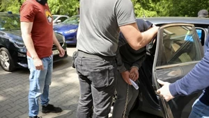 Kraków. Jarosław W. został doprowadzony do prokuratury, gdzie usłyszał zarzuty