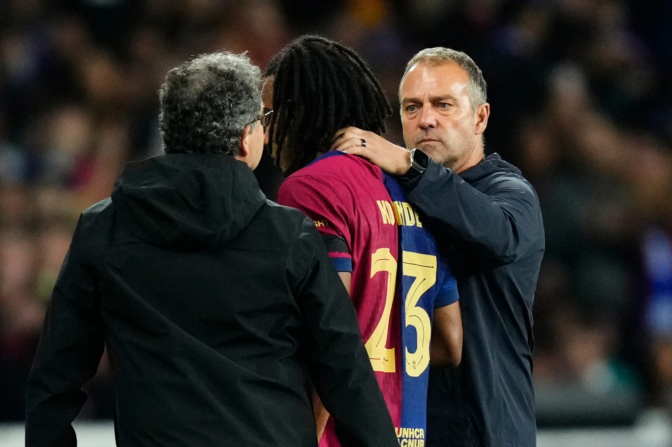 Hansi Flick i kontuzjowany Jules Kounde