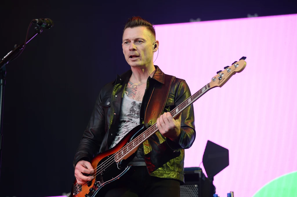 Richard Jones to basista i obok wokalisty Kelly'ego Jonesa jedyny oryginalny członek Stereophonics Richard Jones to basista i obok wokalisty Kelly'ego Jonesa jedyny oryginalny członek Stereophonics