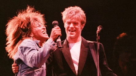 Tina Turner i Bryan Adams w 1985 r.