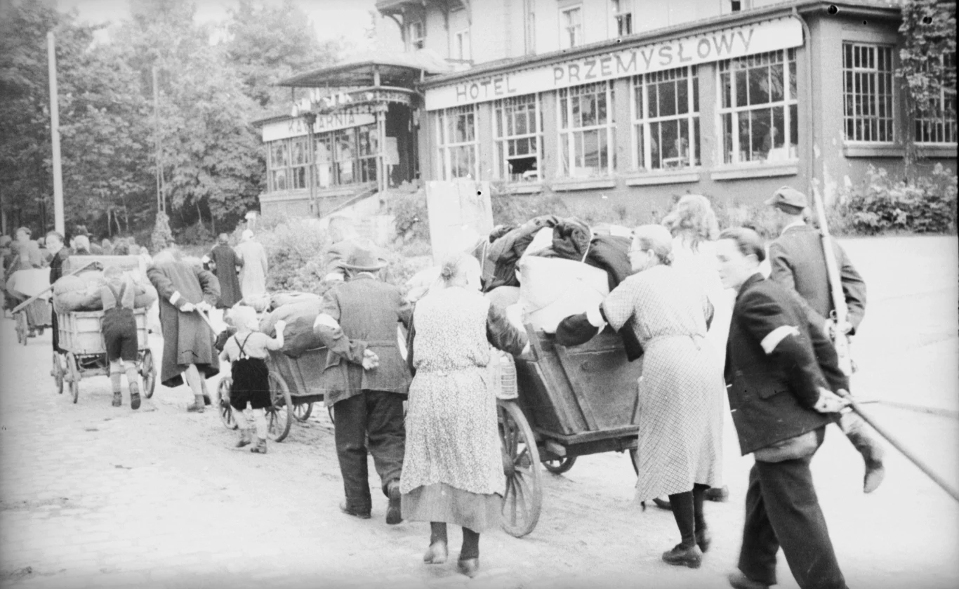 Marsz przesiedleńców, 1945 - 1950