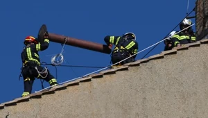 Konklawe coraz bliżej. W Watykanie pojawił się specjalny komin 